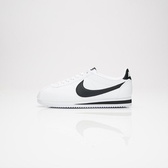 Nike Women's Classic Cortez Leather Shoes - White and Black - Picture 8 of 11